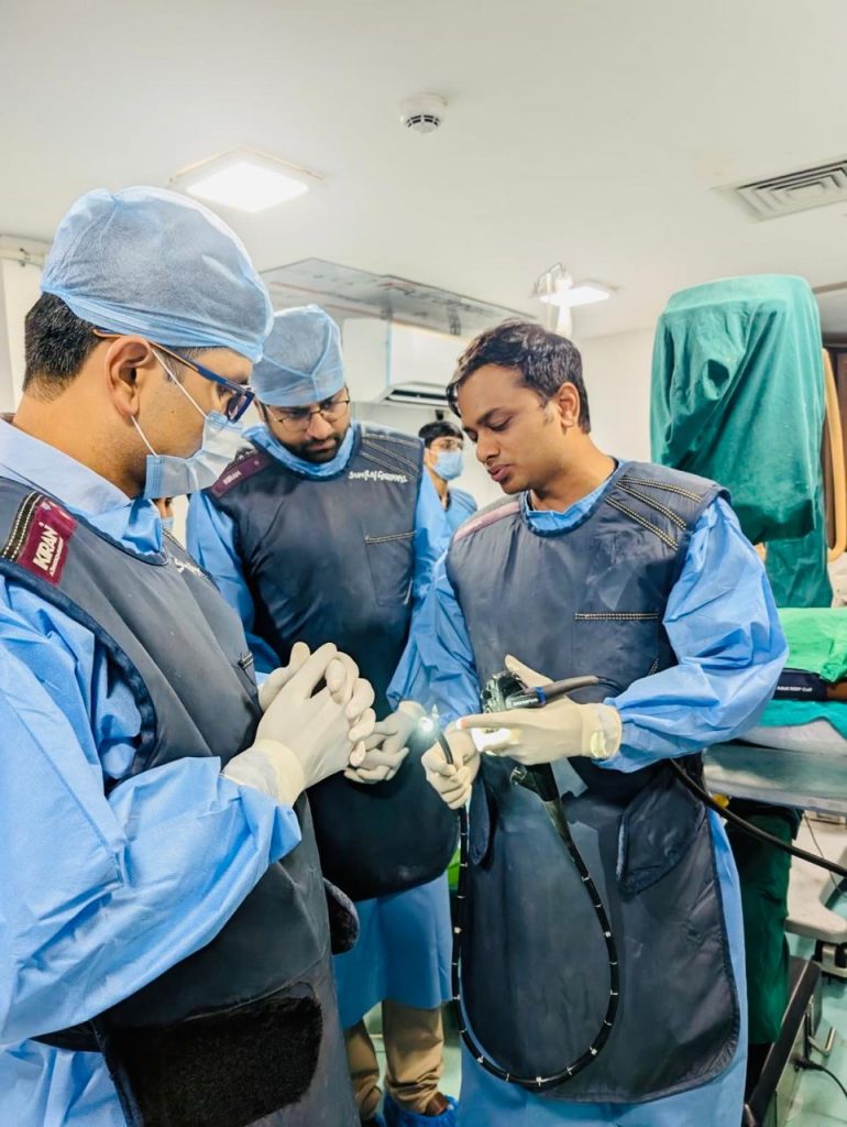 best gastroenterologist in Delhi dr.shrihari anikhindi medigest gastro and liver clinic